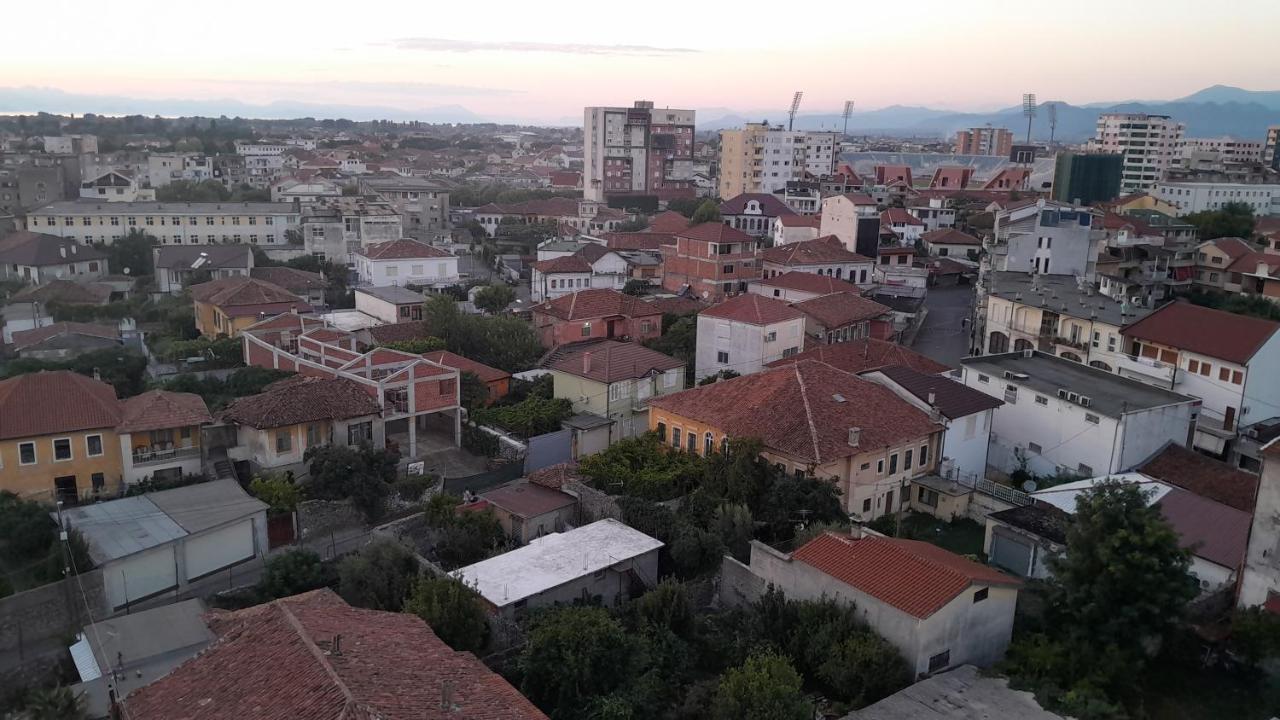 Cozy Apartment In The City Center 2 Shkoder Exterior photo