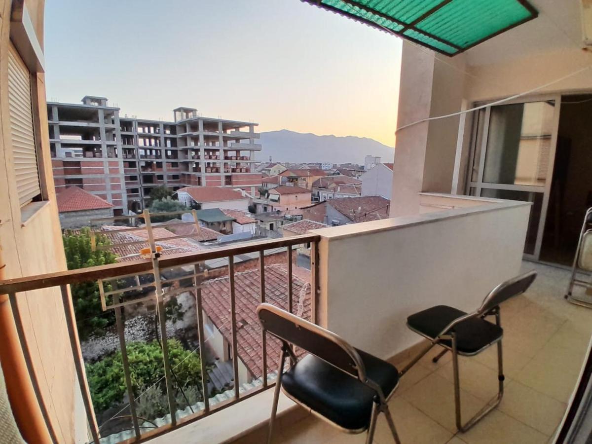 Cozy Apartment In The City Center 2 Shkoder Exterior photo